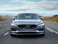 Volvo S90 (2017) - picture 1 of 19