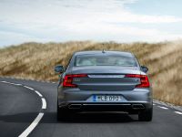 Volvo S90 (2017) - picture 7 of 19