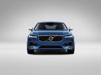 Volvo V70 R-Design (2016) - picture 1 of 8