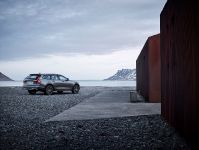 Volvo V90 Cross Country (2016) - picture 4 of 7