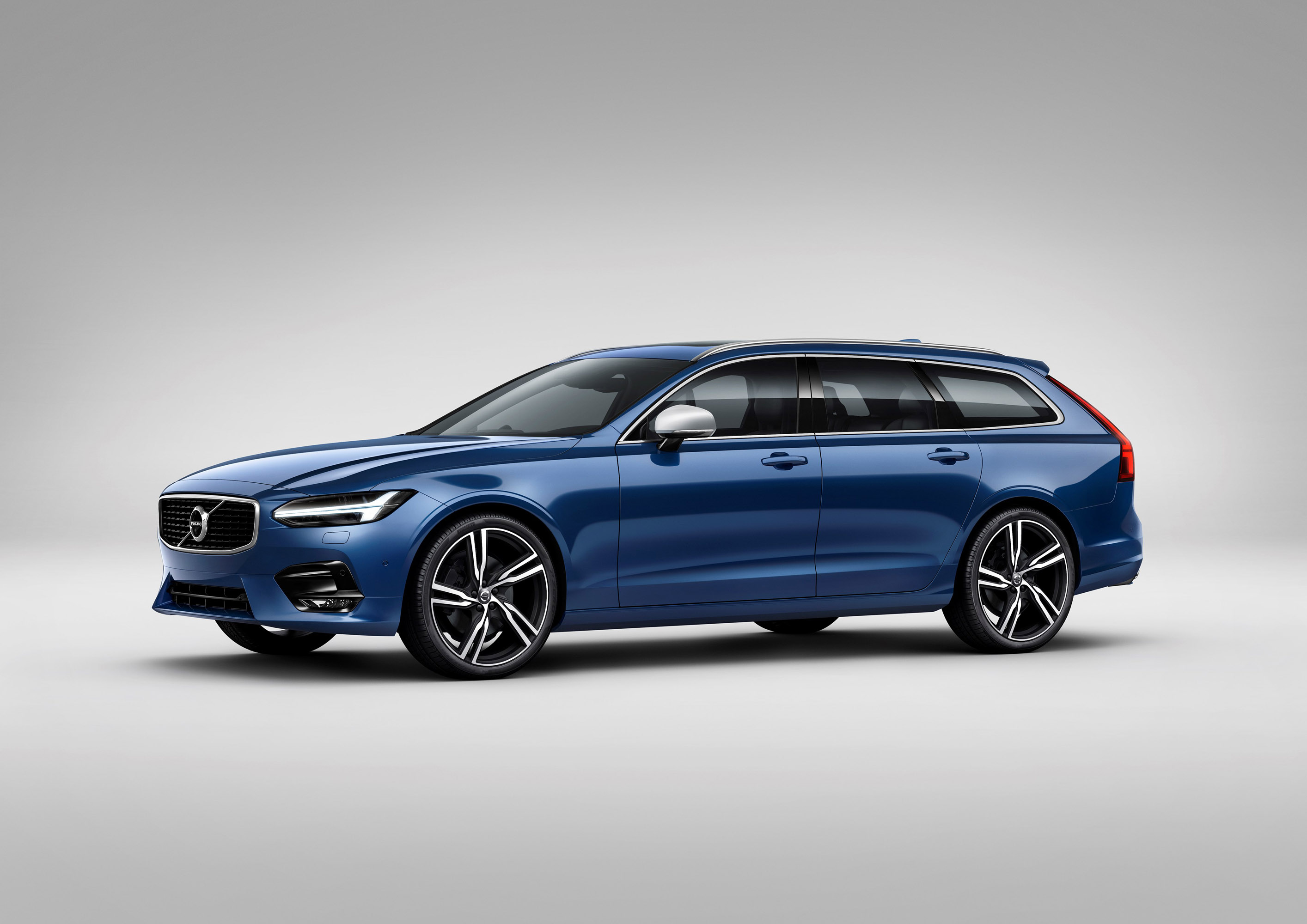 Volvo V90 R-Design