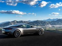 Aston Martin DB11 (2017)