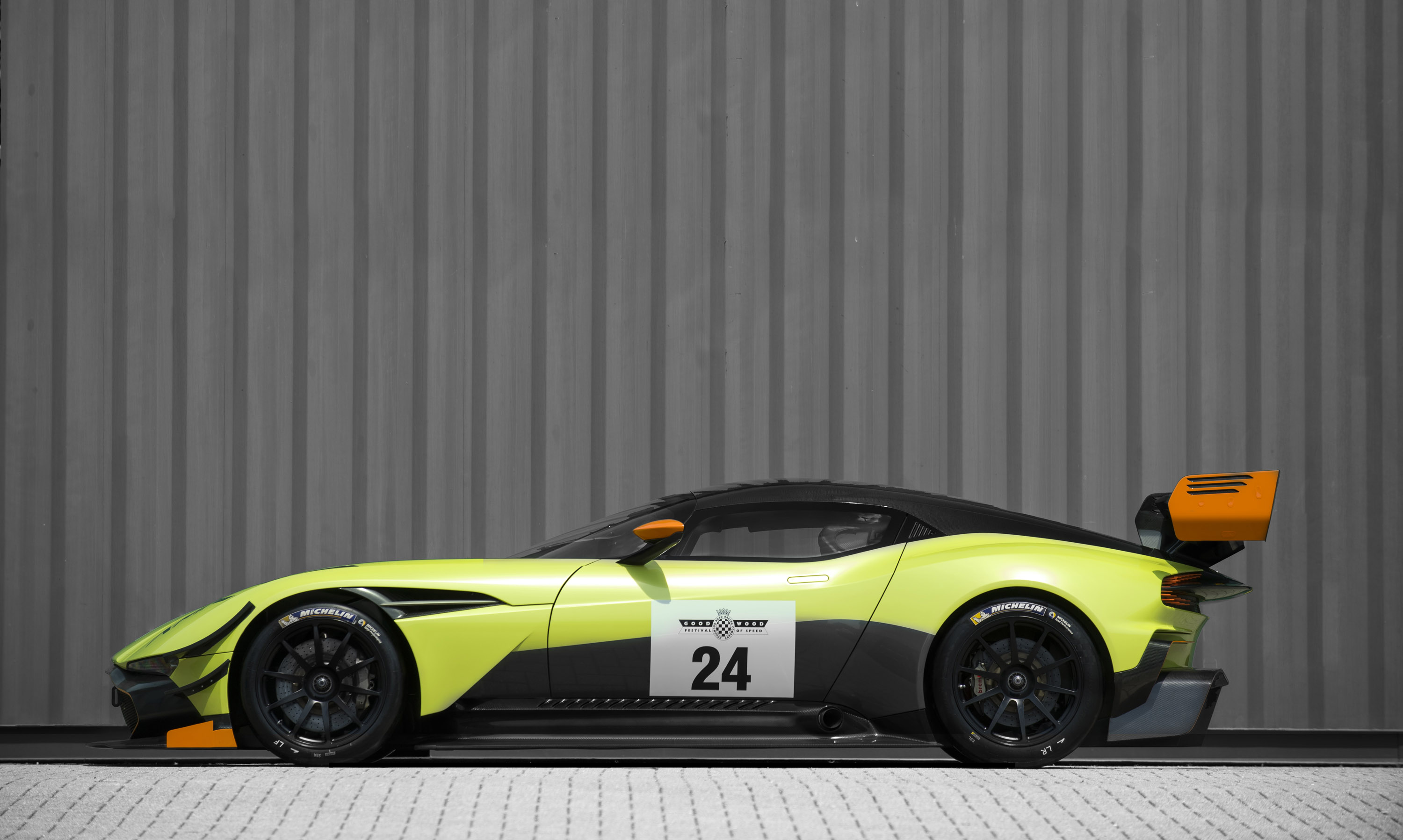 Aston Martin Vulcan AMR Pro