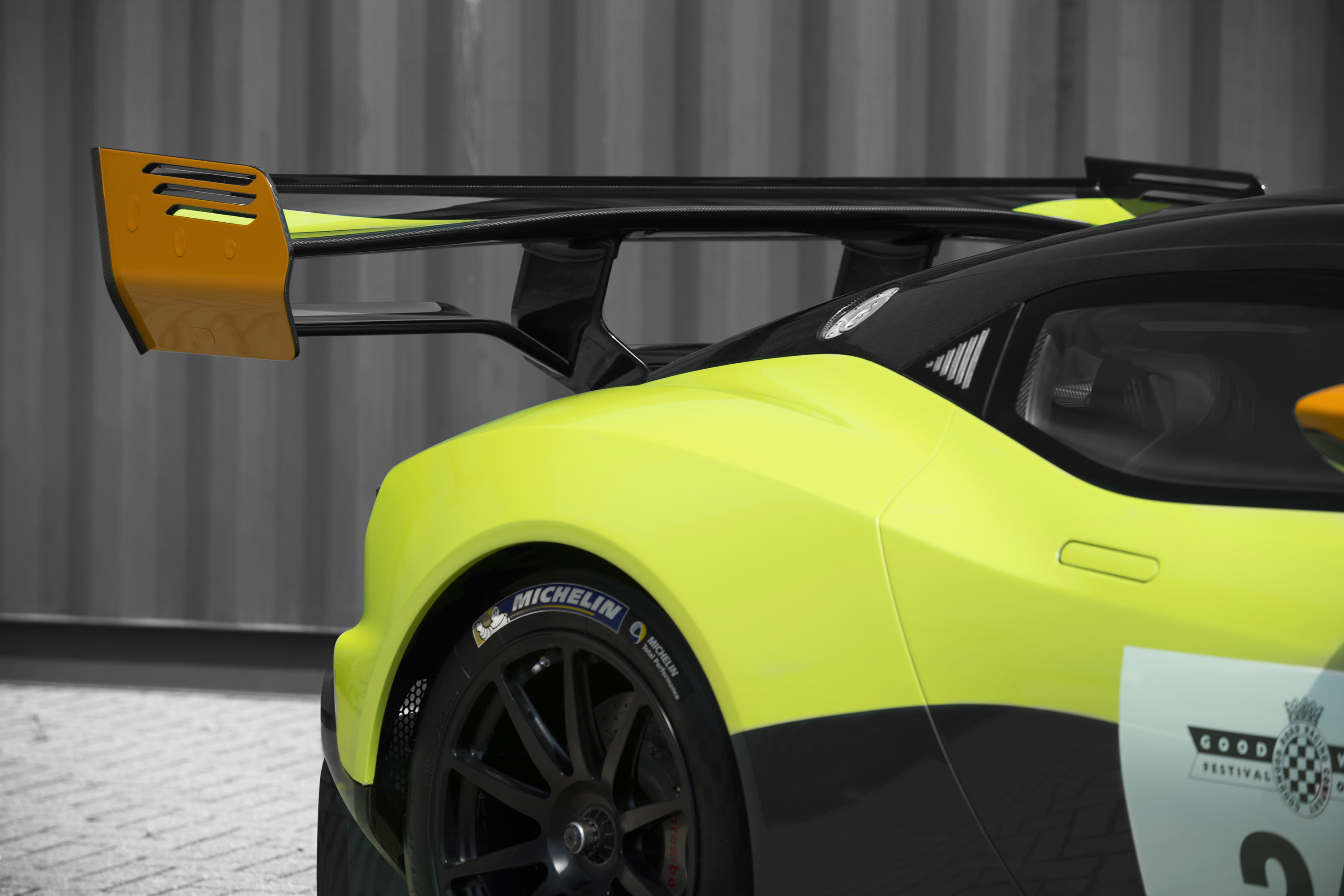 Aston Martin Vulcan AMR Pro