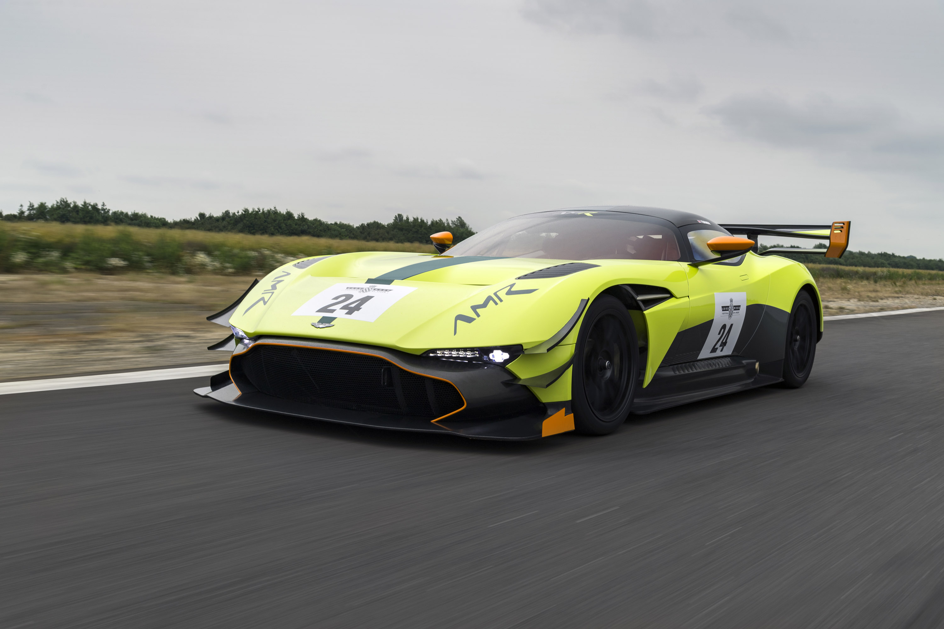 Aston Martin Vulcan AMR Pro