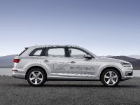 Audi Q7 e-tron 2.0 TFSI quattro (2017) - picture 10 of 22