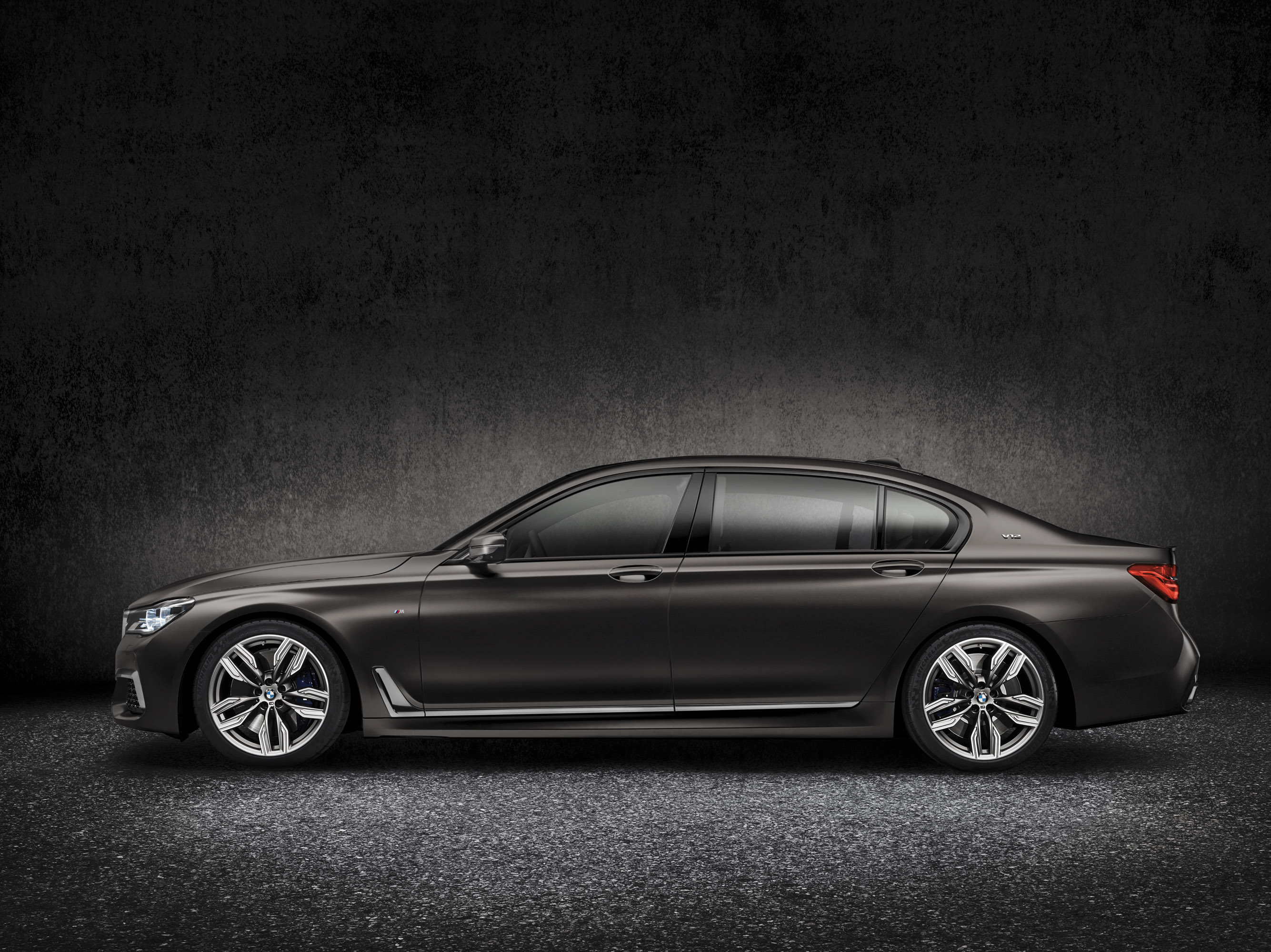 BMW M760Li xDrive