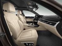 BMW M760Li xDrive (2017)