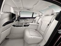 BMW M760Li xDrive (2017)