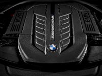 BMW M760Li xDrive (2017) - picture 21 of 23