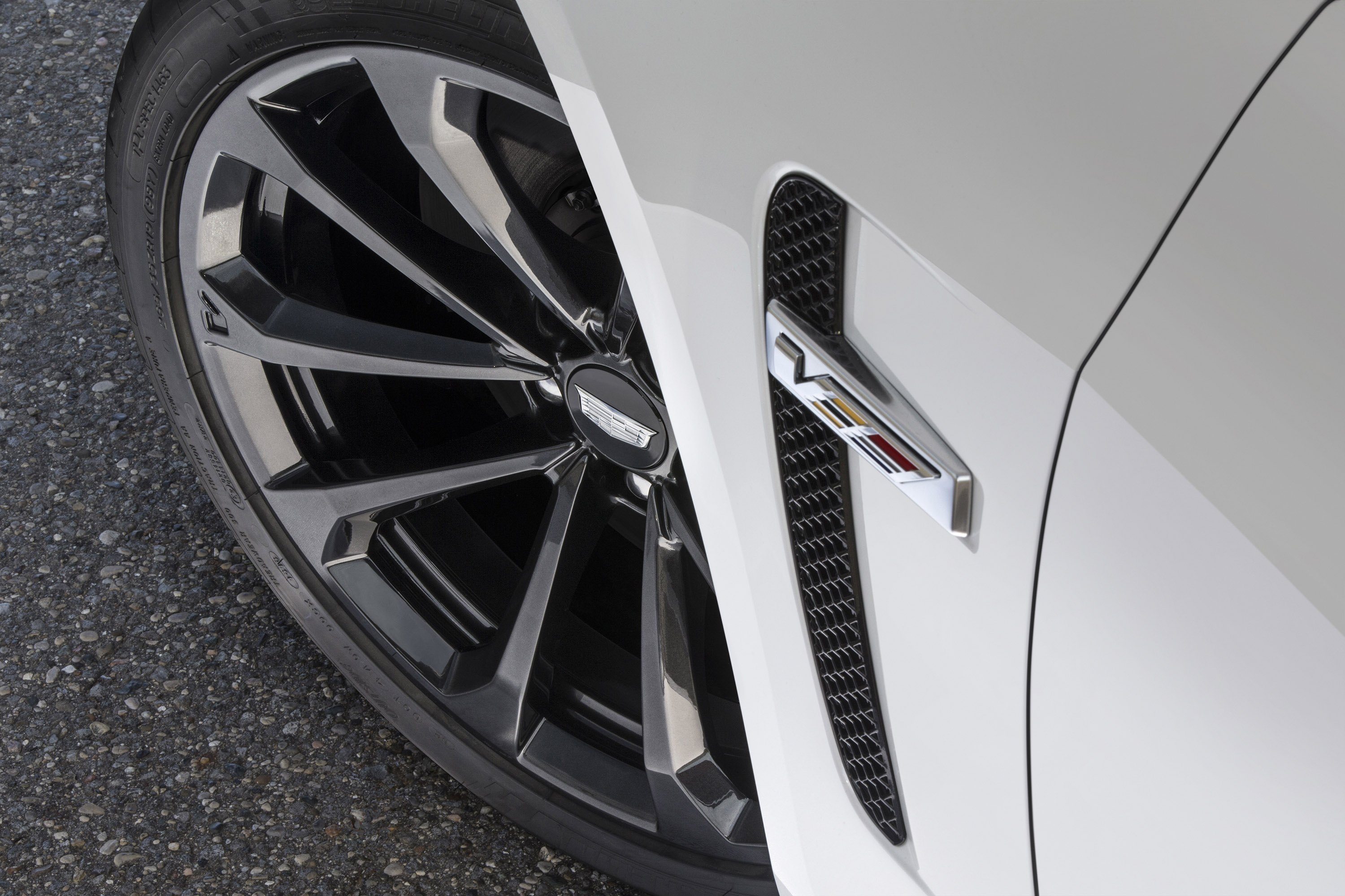 Cadillac ATS Coupe & ATS-V Sedan & CTS-V Sedan Carbon Black sport package