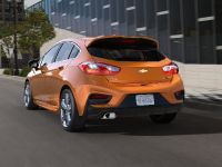 Chevrolet Cruze Hatchback (2017) - picture 3 of 4