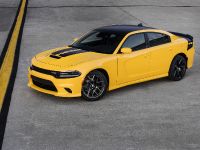 Dodge Charger Daytona and Dodge Challenger T/A (2017) - picture 5 of 7