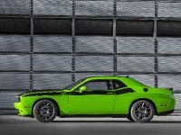 Dodge Charger Daytona and Dodge Challenger T/A (2017) - picture 7 of 7