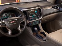 GMC Acadia Denali (2017) - picture 4 of 7