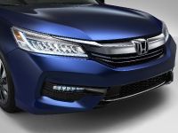 Honda Accord Hybrid (2017) - picture 4 of 12