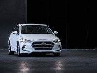 Hyundai Elantra Eco (2017) - picture 4 of 8