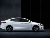 Hyundai Elantra Eco (2017) - picture 5 of 8