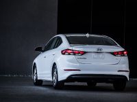 Hyundai Elantra Eco (2017) - picture 7 of 8