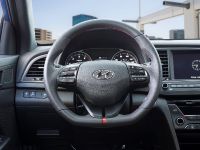 Hyundai Elantra Sport (2017) - picture 6 of 15