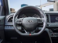 Hyundai Elantra Sport (2017) - picture 6 of 15