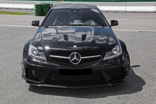 2017 Inden Design Mercedes-AMG C 63 Black Series 