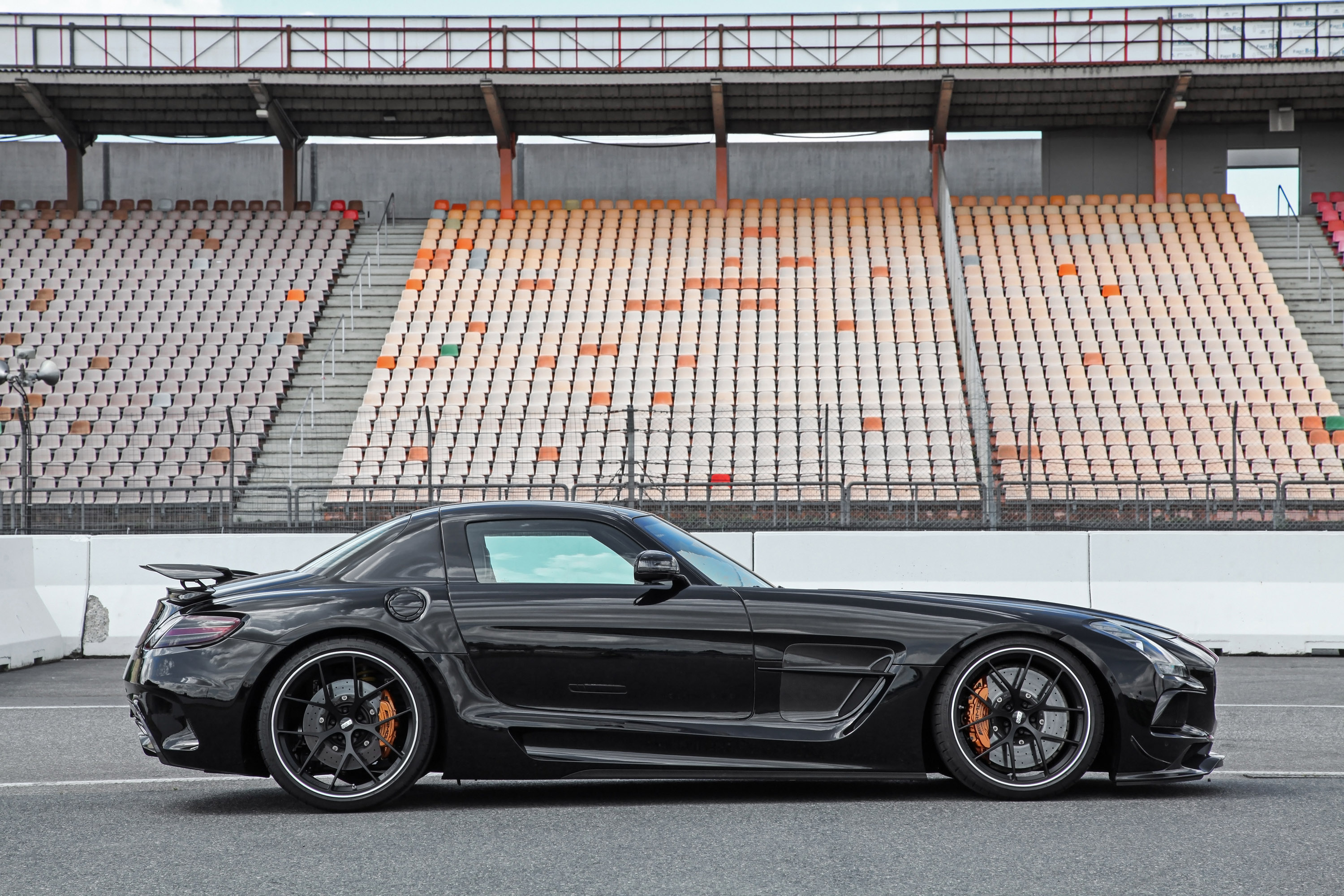 Inden Design Mercedes-AMG SLS