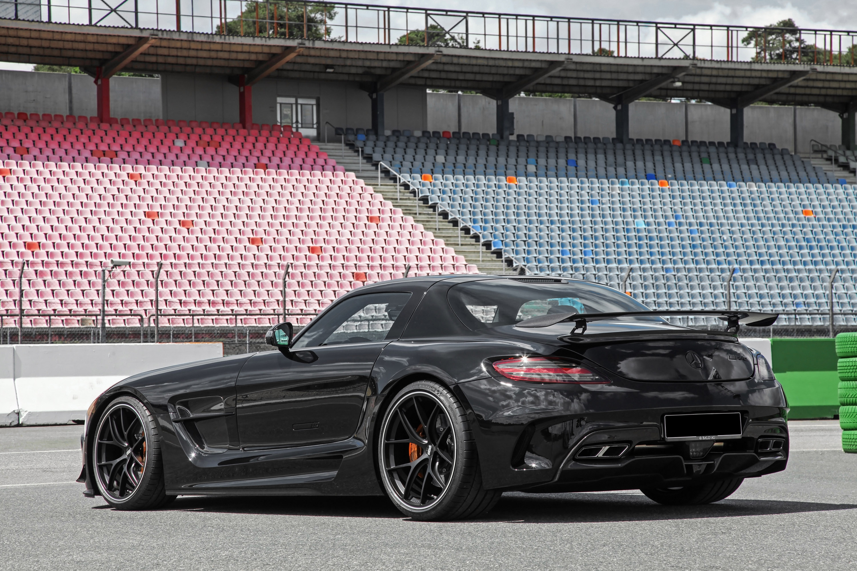 Inden Design Mercedes-AMG SLS