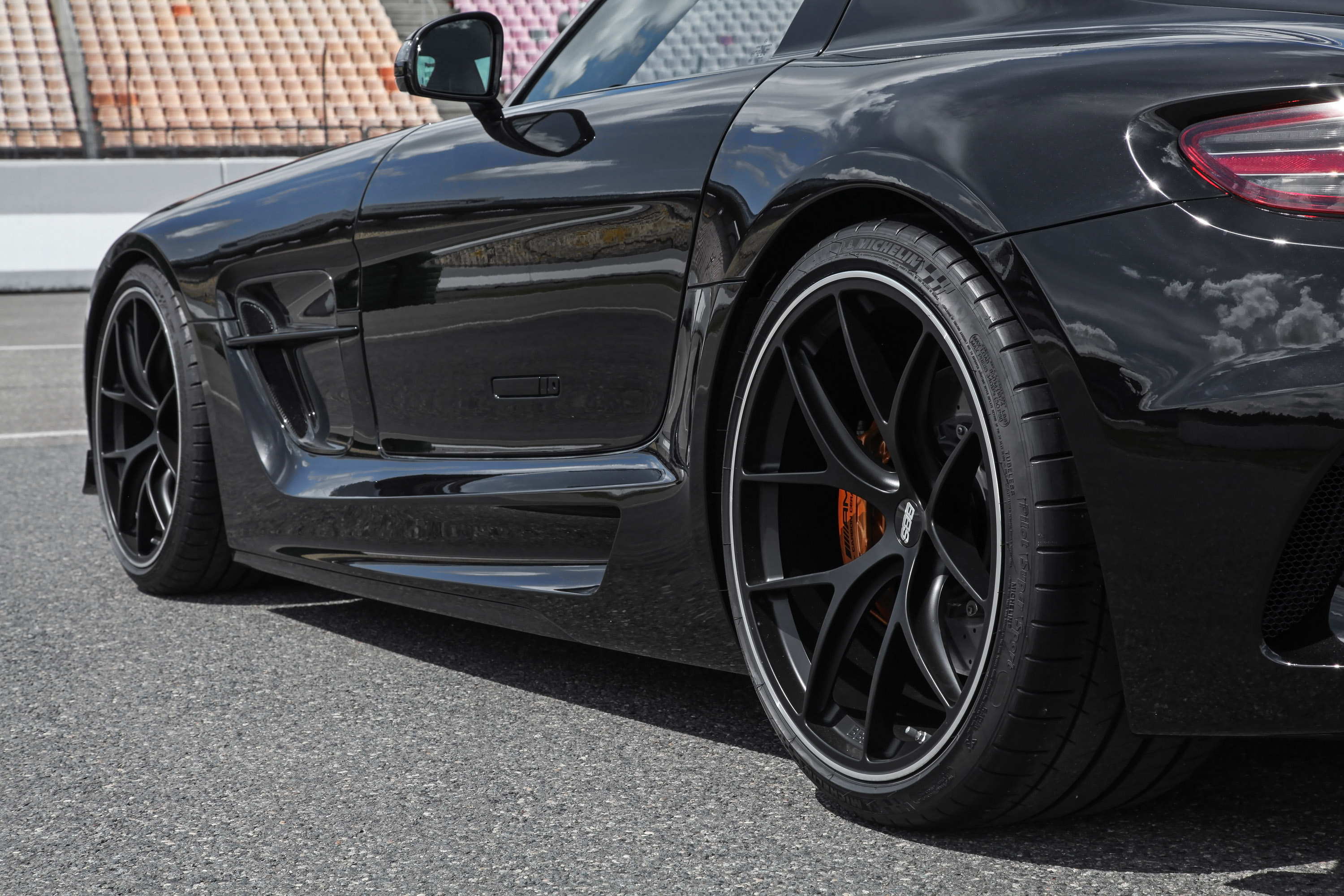 Inden Design Mercedes-AMG SLS