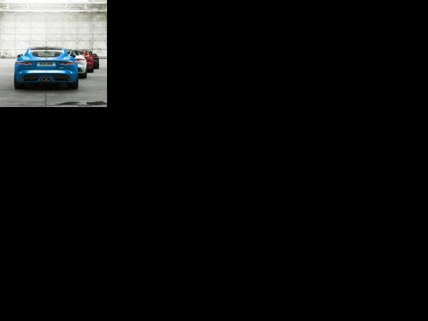 Jaguar F-PACE British Design Edition (2017) - picture 13 of 13