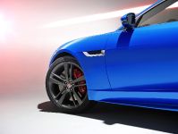 Jaguar F-PACE British Design Edition (2017) - picture 7 of 13
