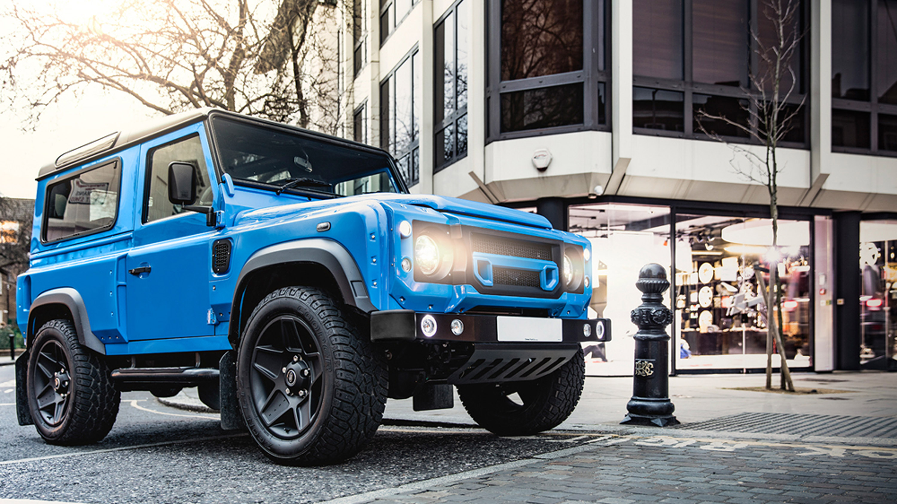 Kahn Design Land Rover Defender London Motor Show Edition