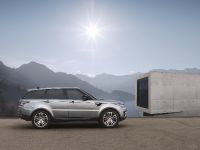 Land Rover Range Rover Sport (2017) - picture 3 of 6