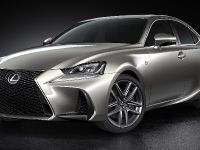 Lexus IS (2017) - picture 2 of 8