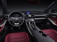 Lexus IS (2017) - picture 7 of 8