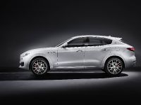 2017 Maserati Levante, 3 of 4