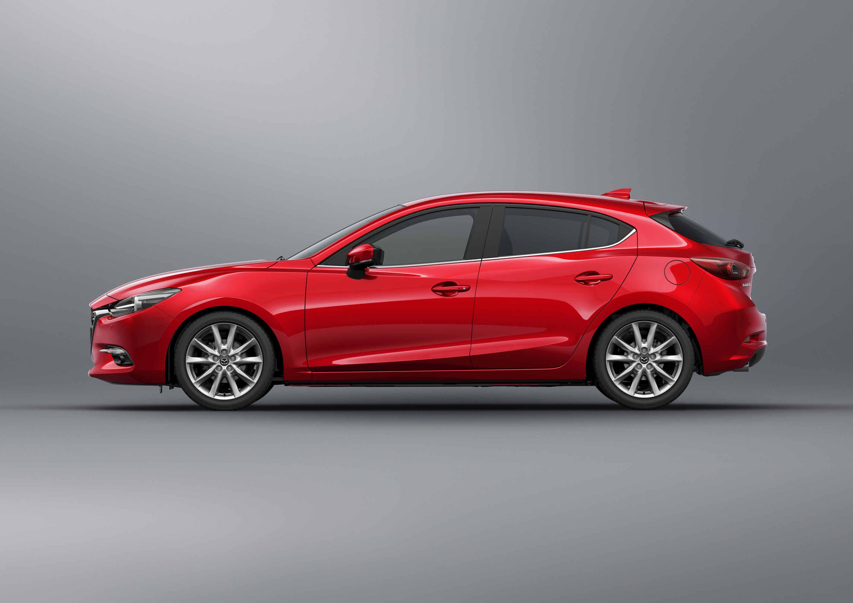 3 июня 2016 года. Мазда 3 2017 седан. Mazda 3 Hatchback 2017. Mazda Axela 2016. Мазда Аксела 2017 седан.