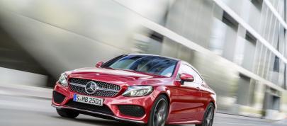 Mercedes-Benz C-Class Coupe (2017) - picture 7 of 32