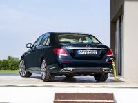 Mercedes-Benz E-Class (2017) - picture 7 of 9