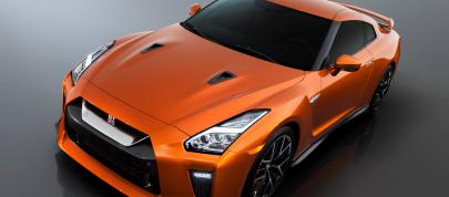 Nissan GT-R (2017) - picture 7 of 48