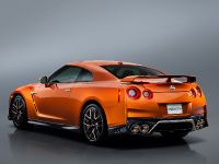 Nissan GT-R (2017) - picture 10 of 48