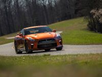 Nissan GT-R (2017) - picture 21 of 48