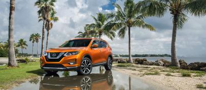 Nissan Rogue (2017) - picture 4 of 10