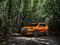 2017 Nissan Rogue , 6 of 10