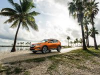 Nissan Rogue (2017) - picture 7 of 10