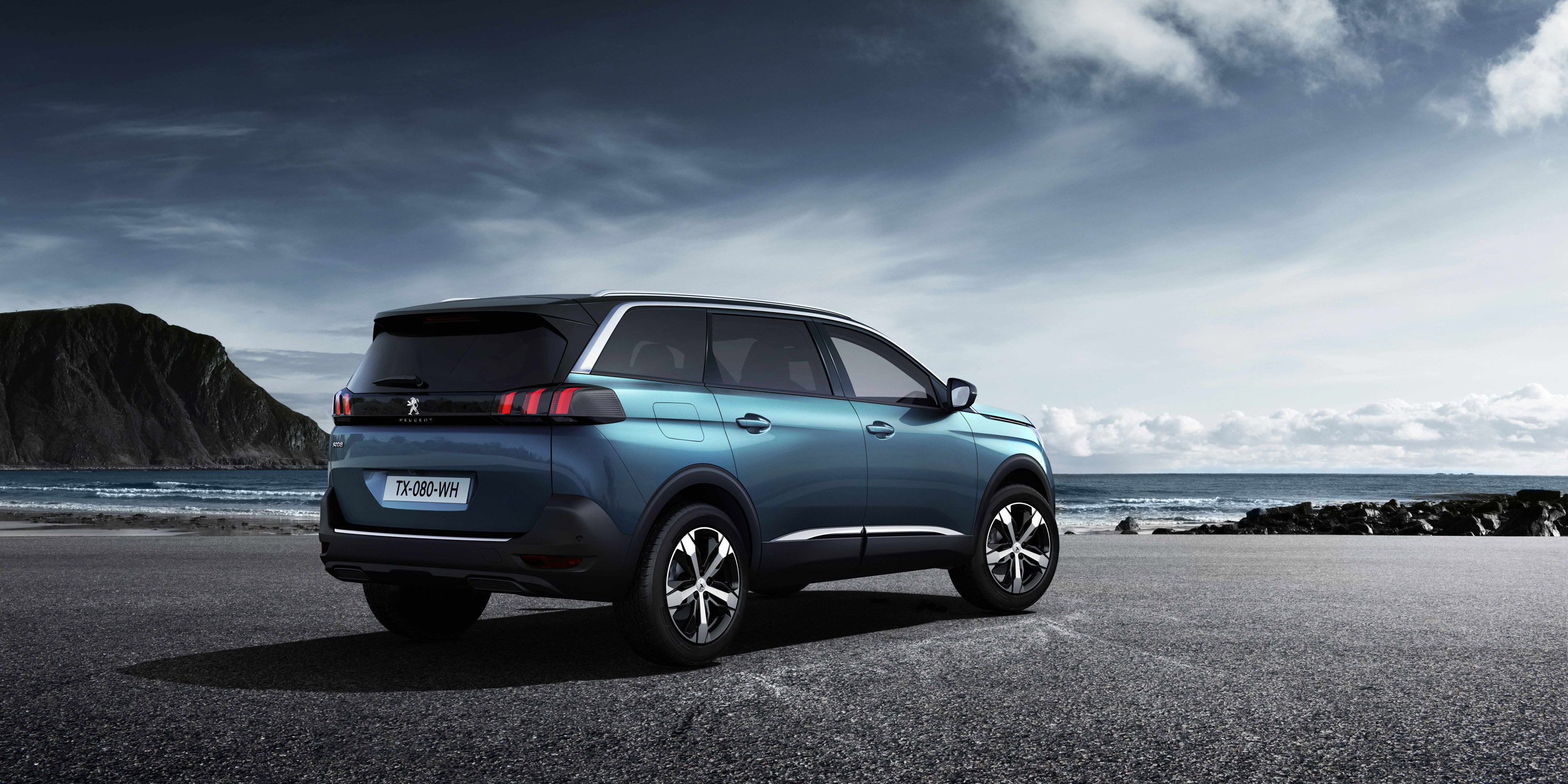 PEUGEOT 5008