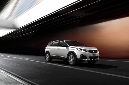 PEUGEOT 5008 (2017) - picture 8 of 10