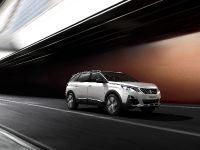 PEUGEOT 5008 (2017) - picture 8 of 10