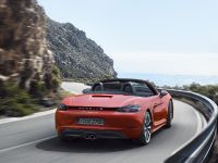 Porsche 718 Boxster and Boxster S (2017) - picture 10 of 13
