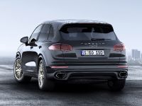 Porsche Cayenne Platinum Edition (2017) - picture 3 of 7